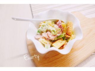 10、卡小姐的甜点-牛油果培根沙拉,完美完成