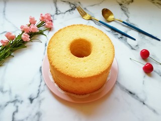 20、6寸中空戚风蛋糕,成品太漂亮了。