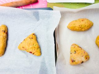 15、全麦咖啡杏仁软欧（无糖无油）,造型都无所谓啦，一个球都行~