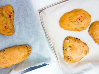 16、全麦咖啡杏仁软欧（无糖无油）,然后发酵至两倍大，手指轻摁表面可以缓慢回弹。