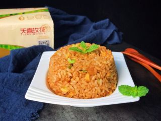 13、酱油炒饭,米饭装碗里倒扣即可，是不是很有食欲