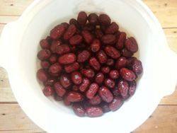 3、枣泥山药糕,浸泡一夜，水分会被红枣吸收的