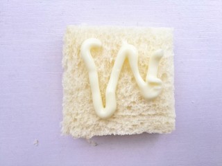 5、好吃到爆的港式西多士,抹上沙拉酱。