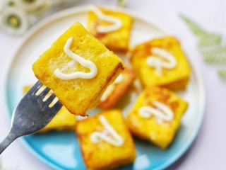 16、好吃到爆的港式西多士,一口一个。