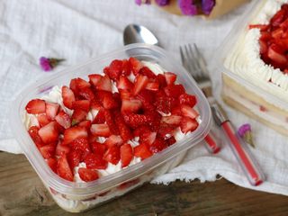 27、草莓蛋糕盒子,自己做蛋糕盒子,水果,淡奶油随心放,就是这么任性