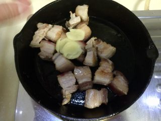 25、大口吃肉系列➕干豆角鸡蛋红烧肉,加入姜片