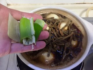 36、大口吃肉系列➕干豆角鸡蛋红烧肉,加入葱叶