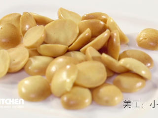 11、蛋黄溶豆,美味的蛋黄溶豆就做好啦！