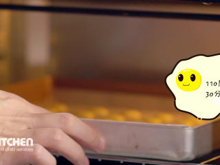 10、蛋黄溶豆,110度烤30分钟