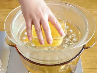 9、肉末蛋羹12m+,隔水蒸蛋