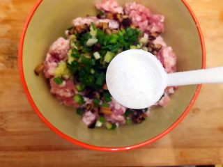 10、杭帮菜系列之香菇肉糜炖蛋,一丢丢细盐