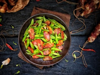 15、四季豆炒腊肠,美美哒端上桌!
