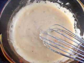 7、鸡肉浓汤—好浓的一碗鸡汤,加入盐调味