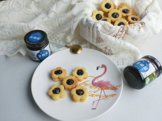 14、蓝莓酱夹心饼干,蓝莓酱夹心饼干就ok了