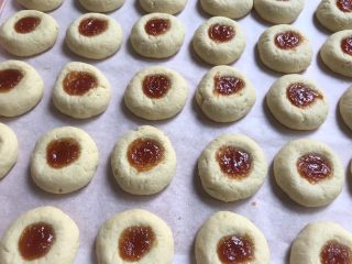 20、果酱饼干,来个特写。