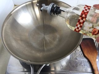 11、煲一锅好卤➕香卤牛肉,热锅加入适量食用油