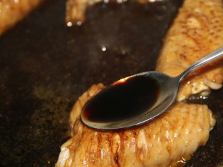 11、可乐鸡翅,加一勺酱油