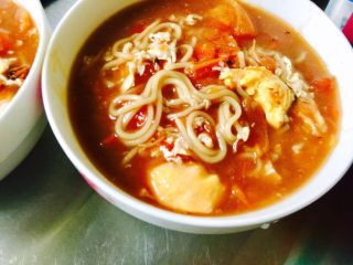 10、西红柿鸡蛋炝汤面,关火，热乎乎的面条～老好吃啦啦啦～