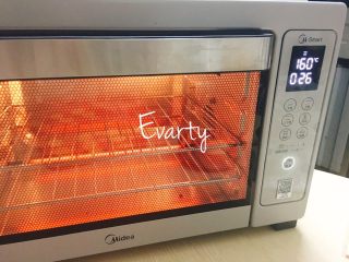 12、玛格丽特小饼干,烤箱160度预热