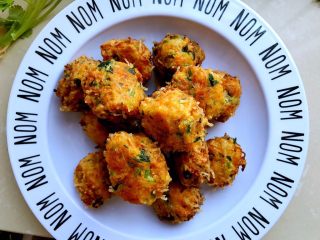 20、炸素丸子,装盘即可