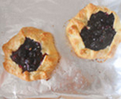 10、蓝莓Galette ,烤箱预热210度，烤大约25分钟至面皮金黄即可