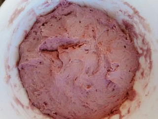 12、紫薯奶香发糕,大约发酵2小时,是原来的两倍大小