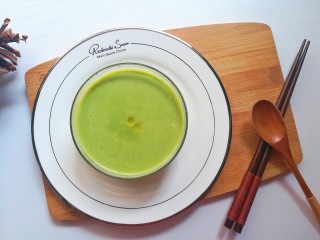 11、参考月龄6+奶香豌豆糊,滴入两滴牛油果油