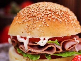 13、培根汉堡,绝对比外面的好吃哦！