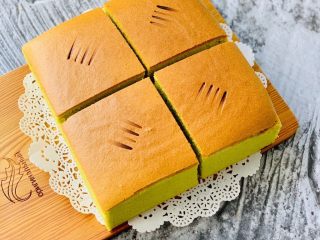 21、古早蛋糕（青汁）,古早蛋糕，只用了简单的食材，口感绵软细腻，带着淡淡的清香，仿佛又回到小时候。