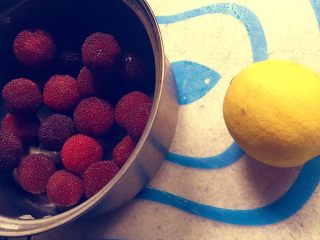 1、酸梅汤,材料准备好