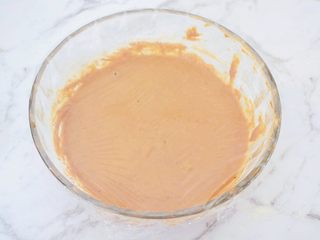 6、红糖发糕,盖上保鲜膜