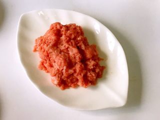 6、宝宝辅食之牛肉土豆泥,搅拌好的牛肉如上图