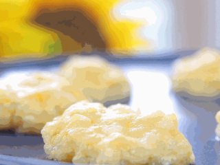 7、蔬菜豆腐鱼丸,龙利鱼被称为护眼鱼肉，它的脂肪中含有不饱和脂肪酸，对生长发育和增强记忆都有帮助，众所周知豆腐可以补钙。