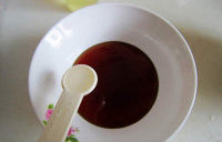 5、木糖醇山药&紫薯月饼,无糖糖浆75克，加入1.5克枧水搅拌均匀