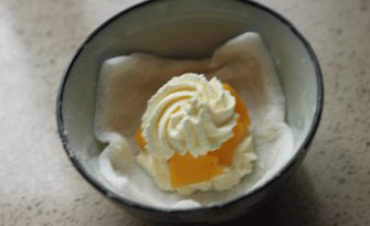 6、雪媚娘,继续挤入适量奶油