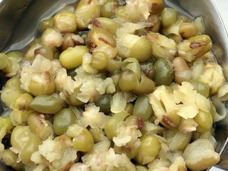 2、绿豆冰棍,煮至绿豆开花