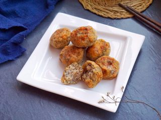 31、酥炸鱼球,多汁口感细腻