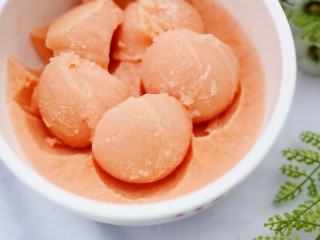 13、做法无敌简单的冰淇淋,超级好吃。