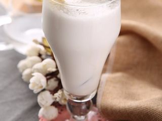 8、滋养补气、高钙润肺的花生牛奶露-带带,闻之香甜，入口顺滑