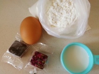 1、猫耳朵,准备食材。