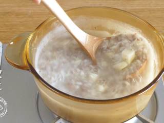 7、牛肉土豆粥8m+,煮到软烂，如上图