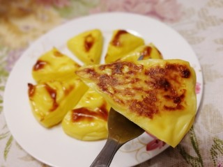 18、芝士烤牛奶,焦黄的奶皮。