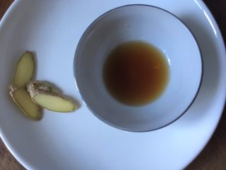 4、绝味鸭爪（卤鸭爪）,准备调料一，用于焯水