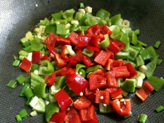 12、酱爆肝丁,还有青红椒煸炒