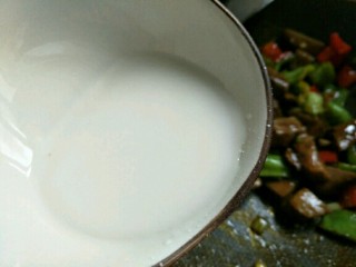 18、酱爆肝丁,最后勾入淀粉即可出锅~