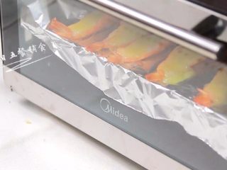 7、奶酪焗虾,奶酪融化，看着好掉口水啊——