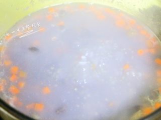 8、蔬菜杂粮粥,总共入锅半小时。