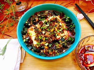 15、零厨艺的简单美味➕黑白配皮蛋拌豆腐,成品