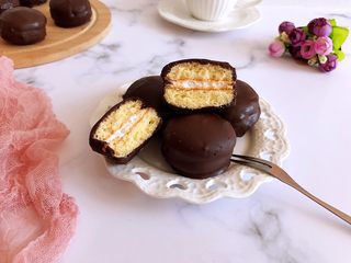 19、迷你巧克力夹心派,成品