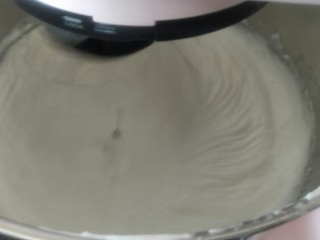 10、贺寿双层蛋糕(10＋6寸),步骤跟刚刚一样。